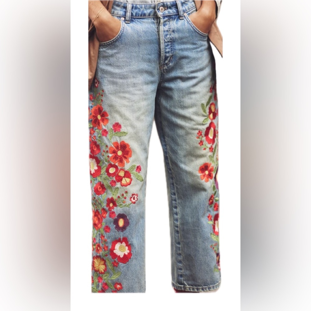 Floral Embroidered Women's Jeans